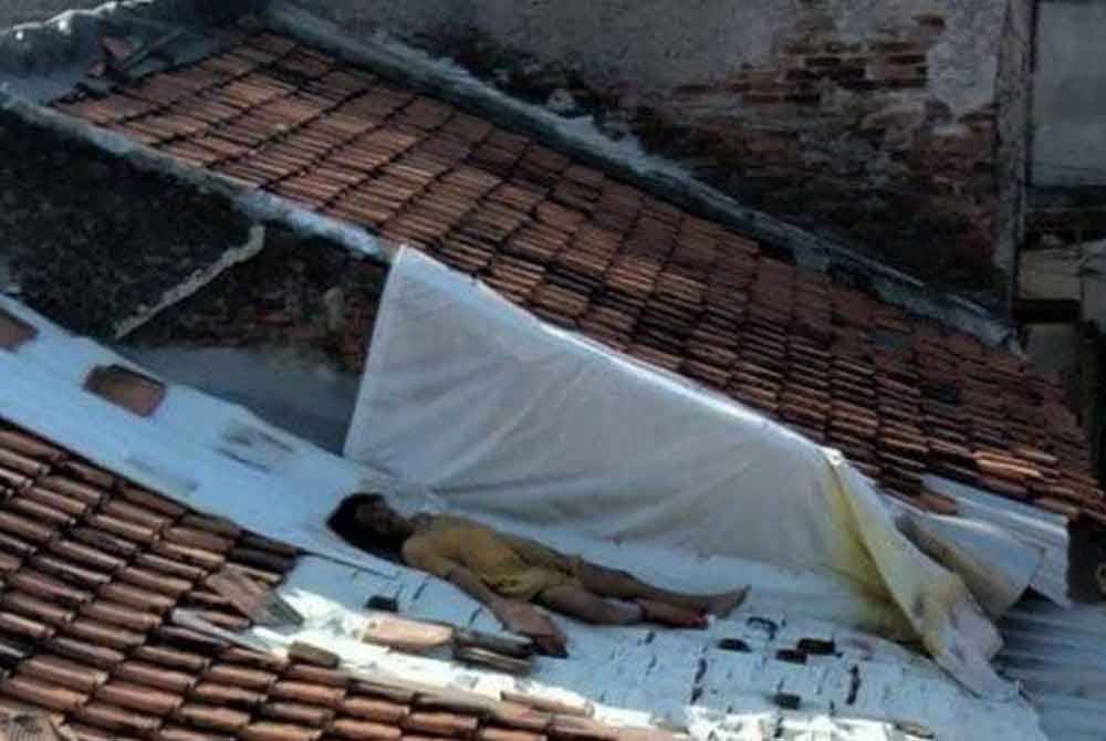 Misteri hantu mengiIai atas bumbung masjid setiap hari selepas subuh terbongkar